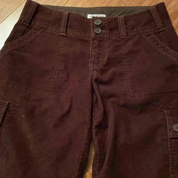 Abercrombie brown corduroy capri cargo pants - size 2 - great condition - Picture 3 of 6